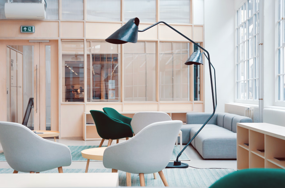 Evde Modern Dokunuşlar: Minimalist Mobilya Seçimleri Rehberi
